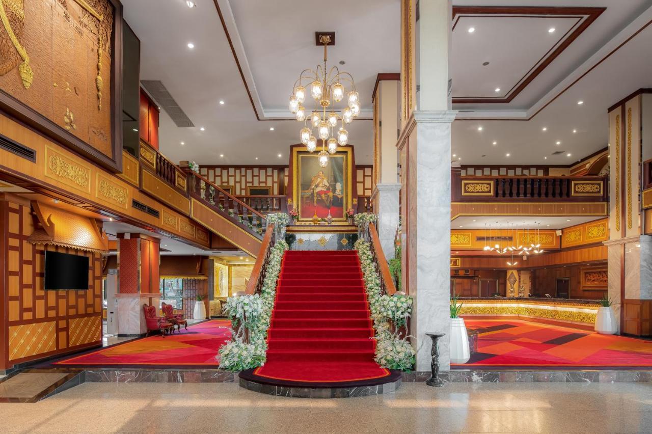 Alexander Hotel Bangkok Bagian luar foto
