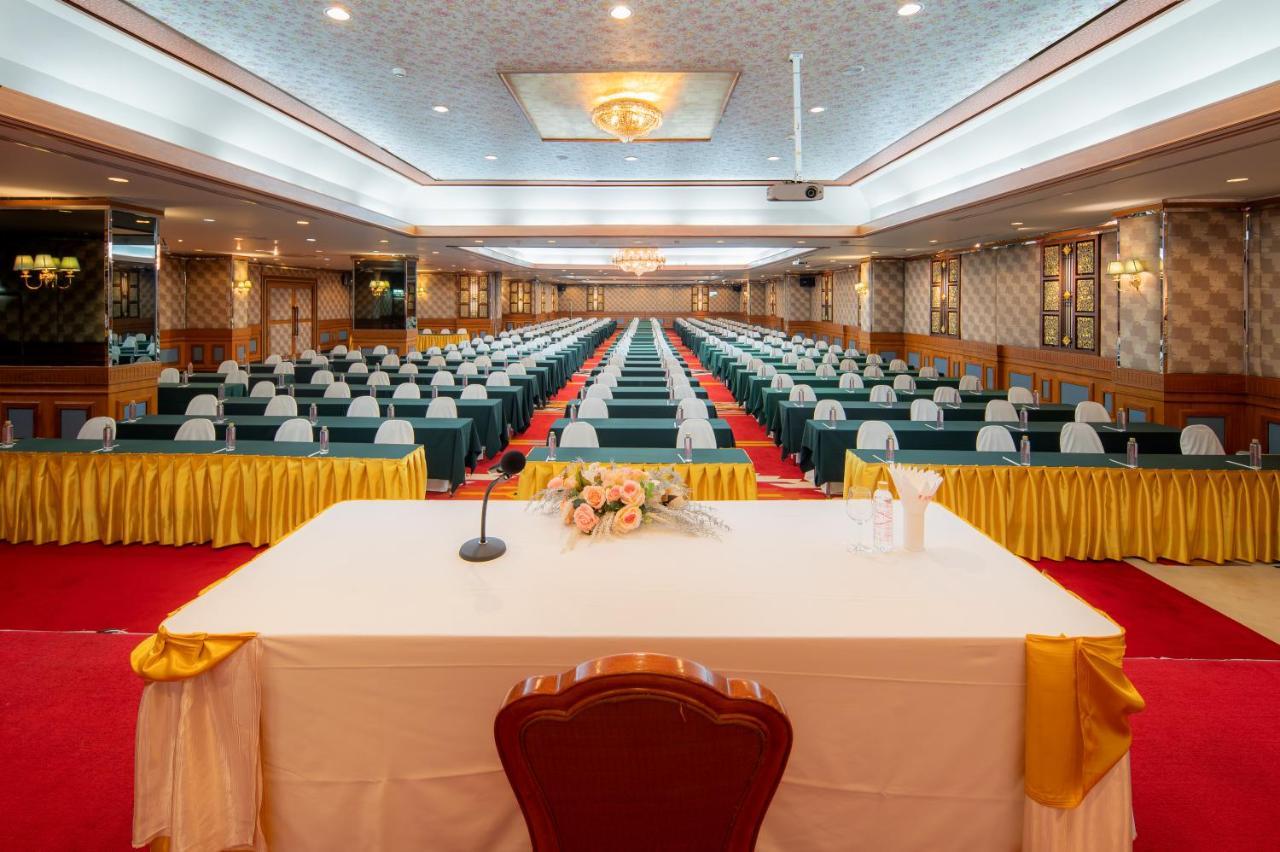 Alexander Hotel Bangkok Bagian luar foto