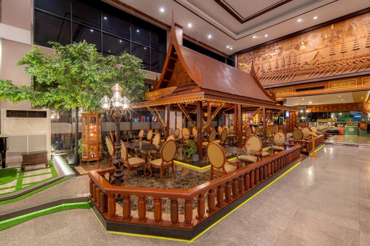 Alexander Hotel Bangkok Bagian luar foto