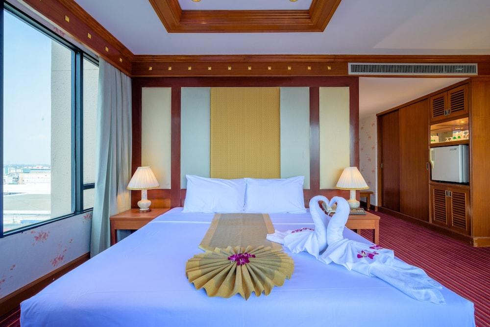 Alexander Hotel Bangkok Bagian luar foto
