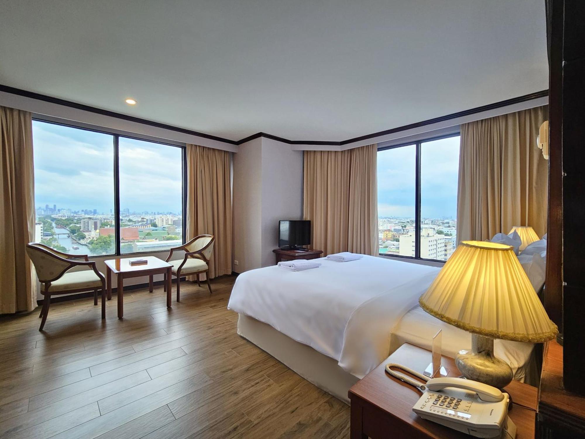 Alexander Hotel Bangkok Bagian luar foto