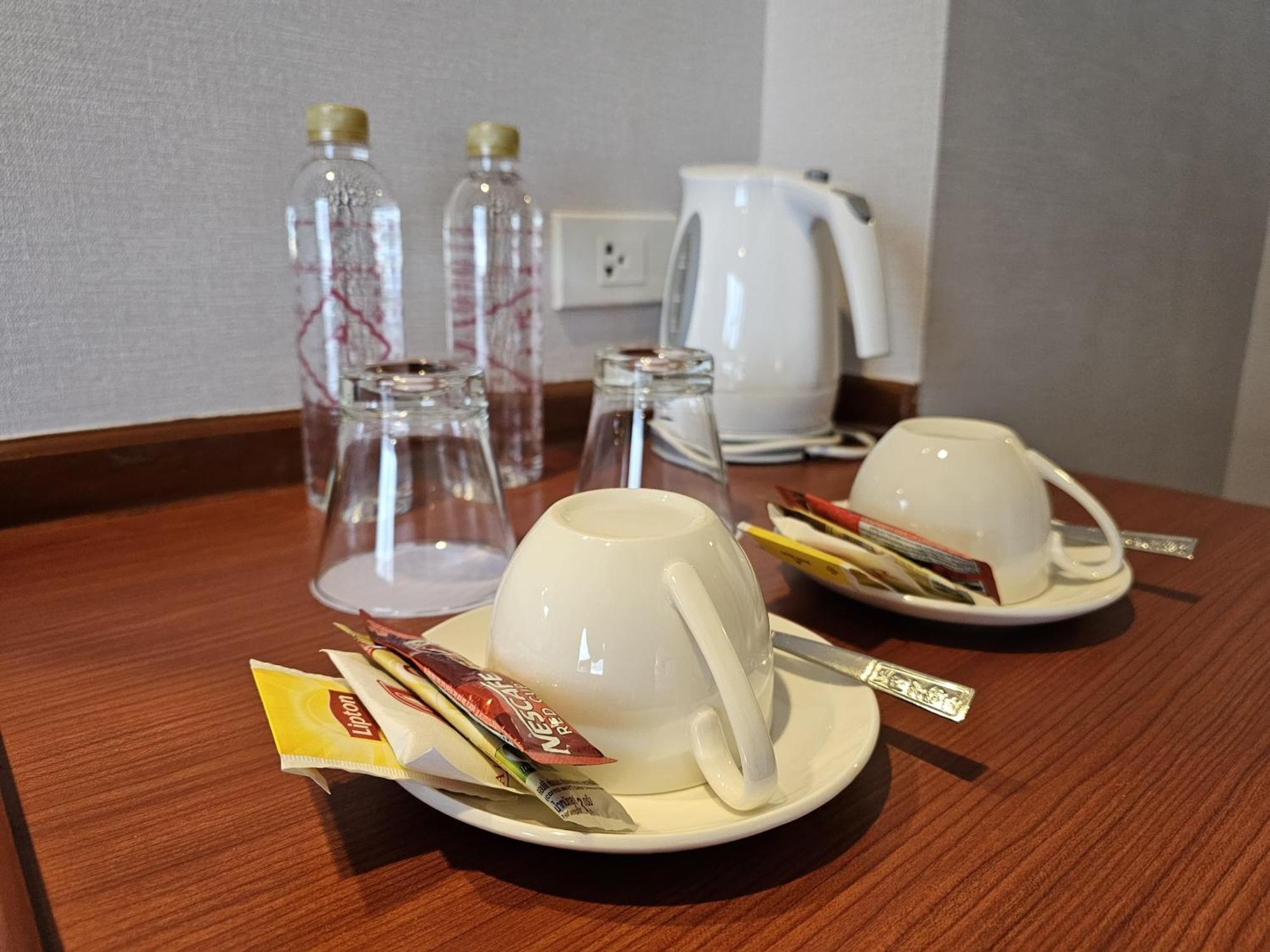 Alexander Hotel Bangkok Bagian luar foto